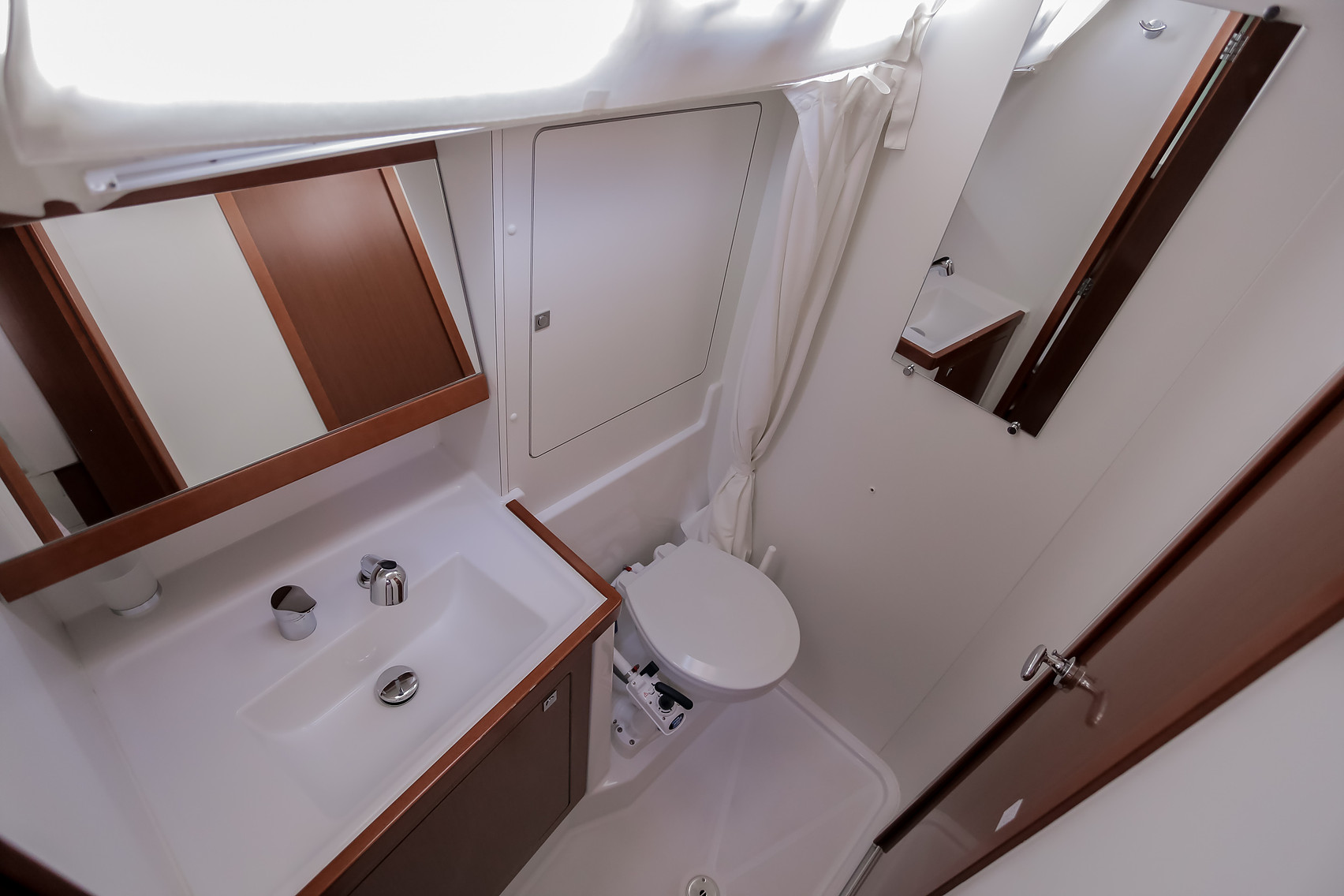 Nabucco: Aft cabin #1 (Cabin Chrter - 2 pax) Fully Crewed, ALL EXPENSES