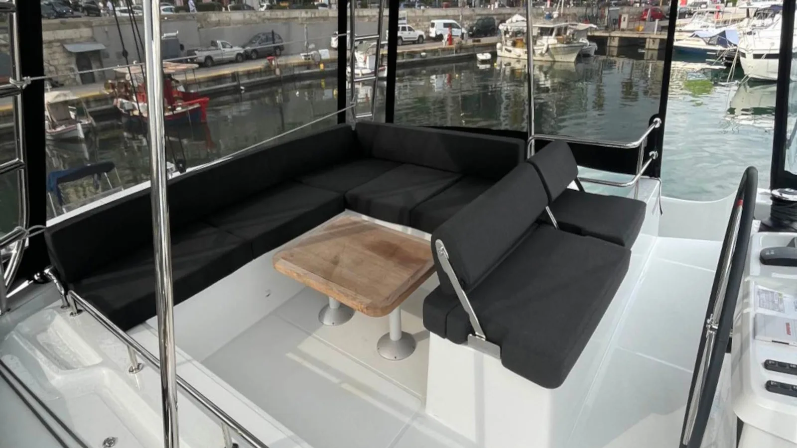 AEGEUS (A/C, Gen, W.Maker, Teak cockpit, underwater lights)