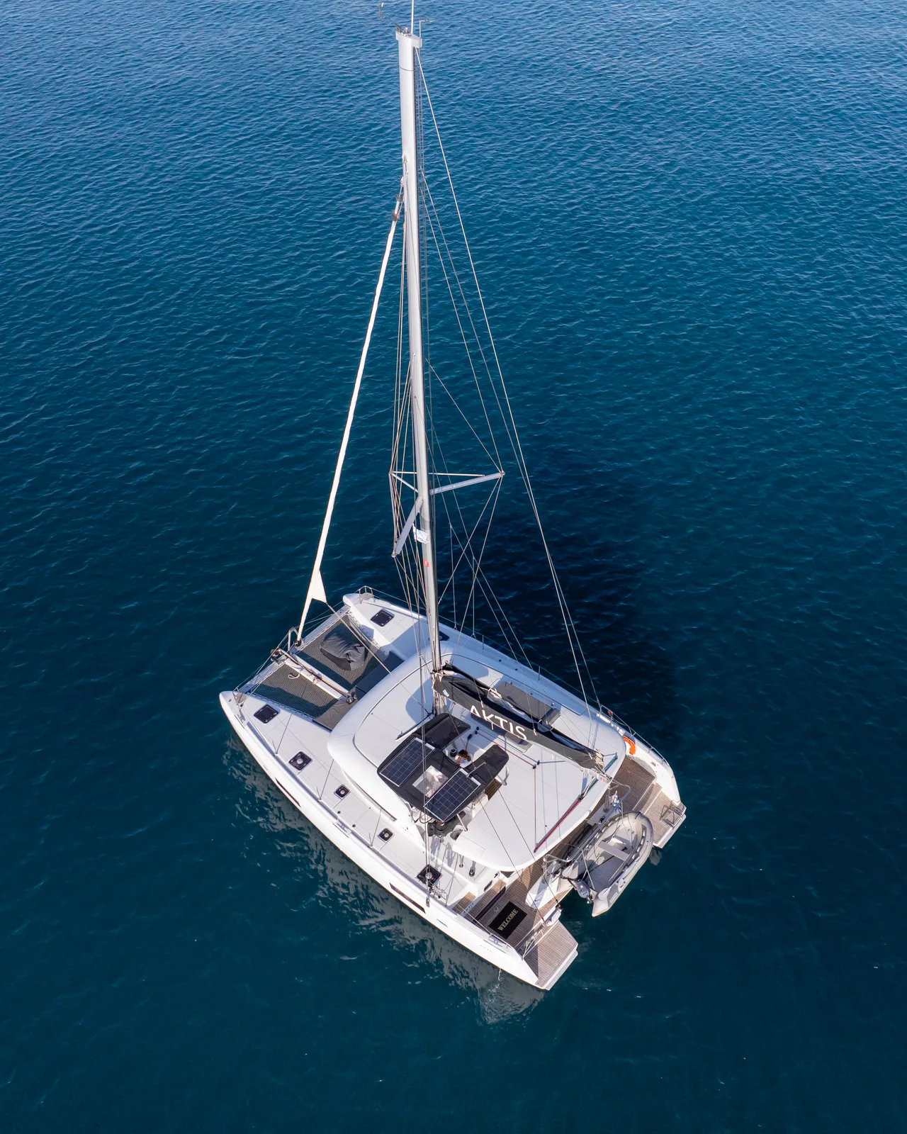 AKTIS (air condition, generator, watermaker)