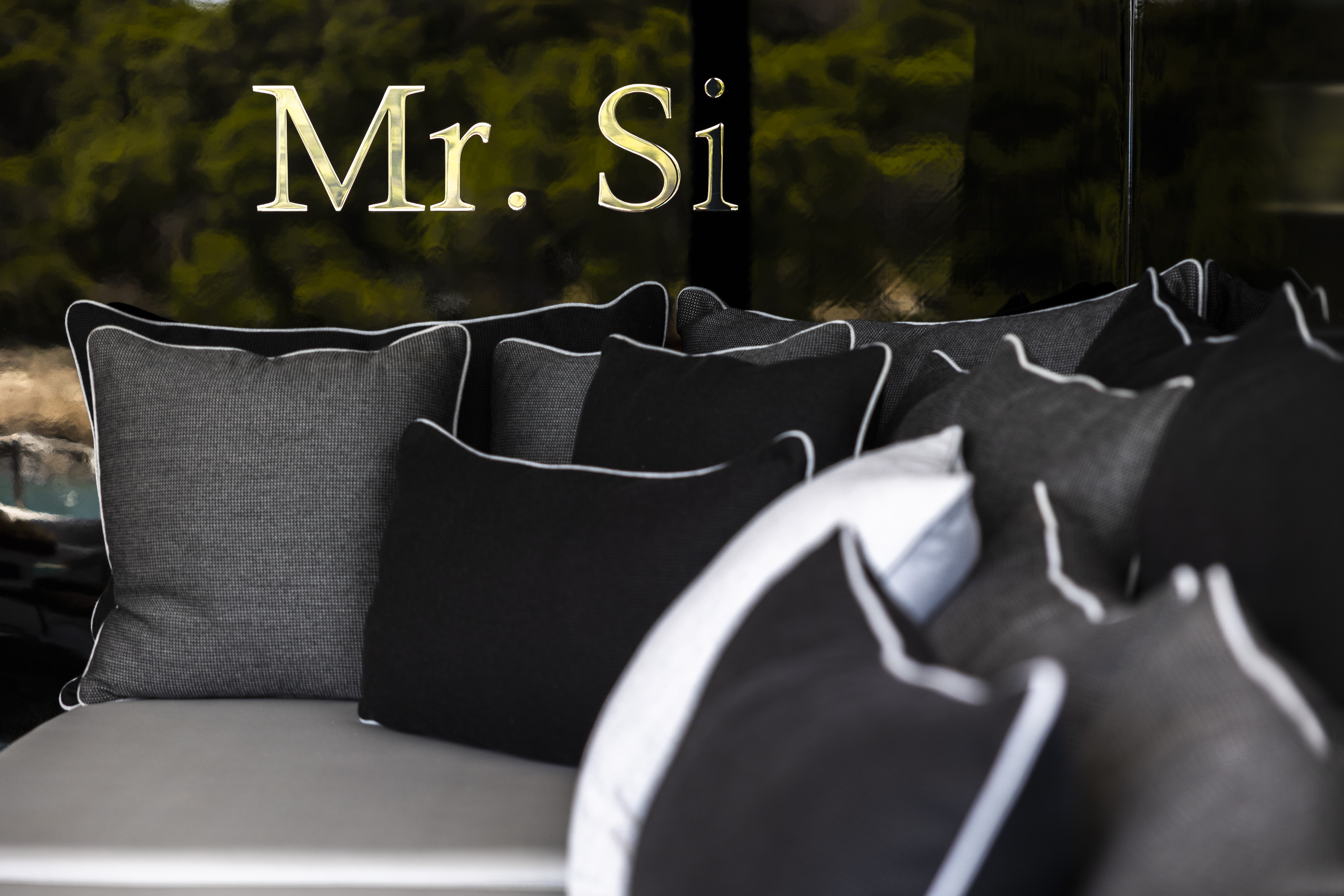 Mr.Si
