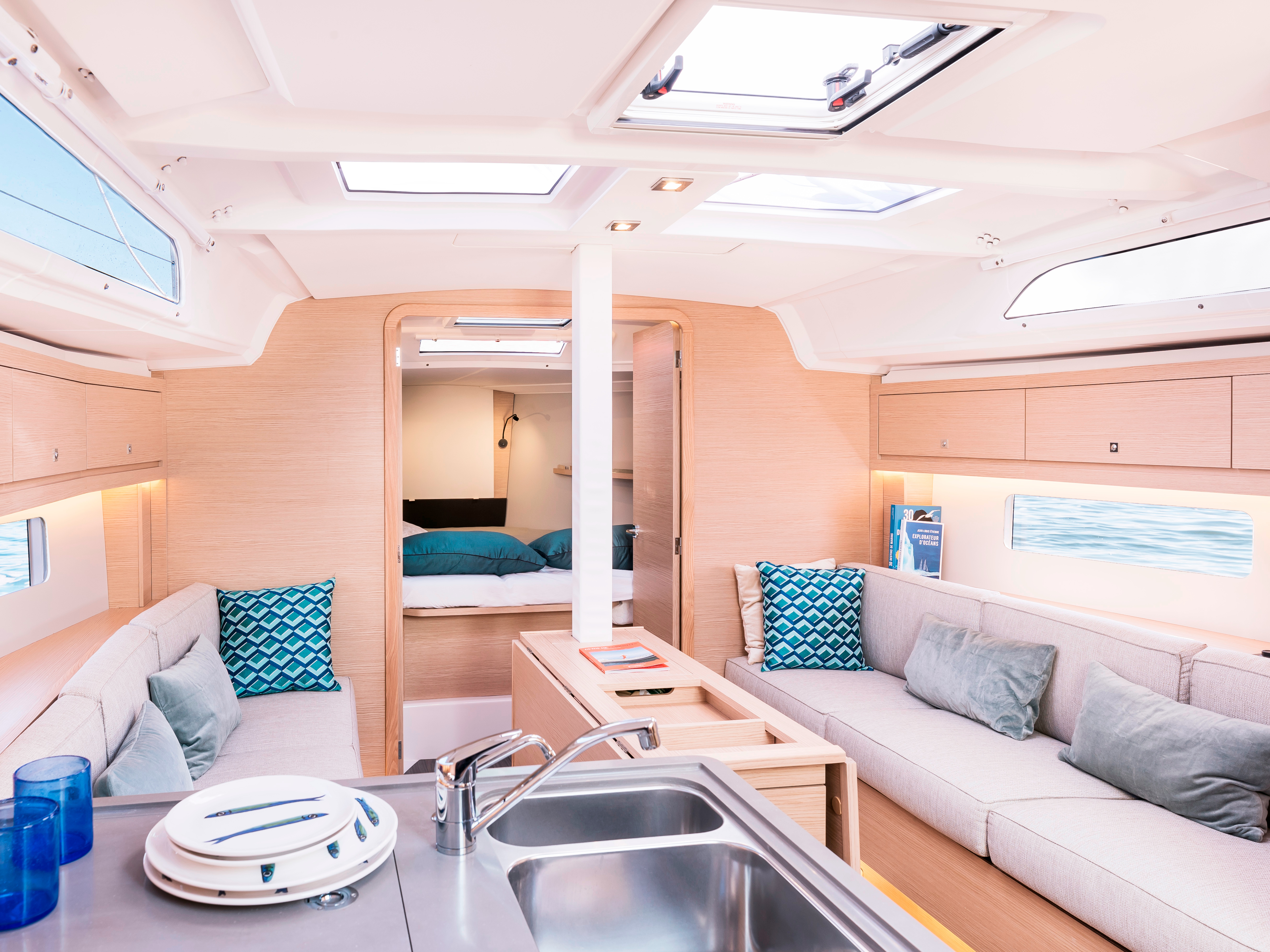 Sunsail 37.3 Premium