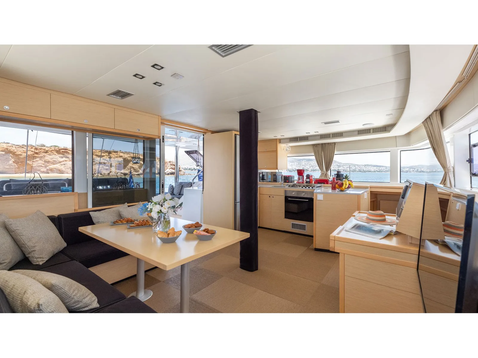 Royal Hearts (A/C - Generator - Refit 2024)
