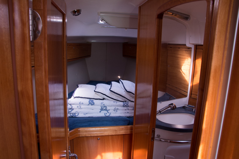(1132 BG) (sails 2015)
