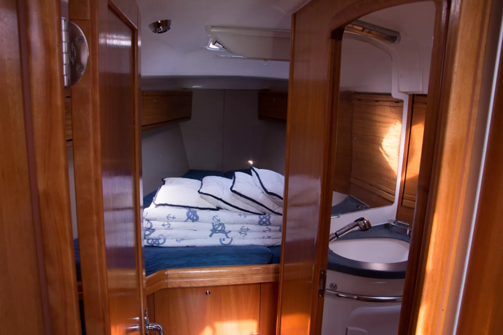(1132 BG) (sails 2015)