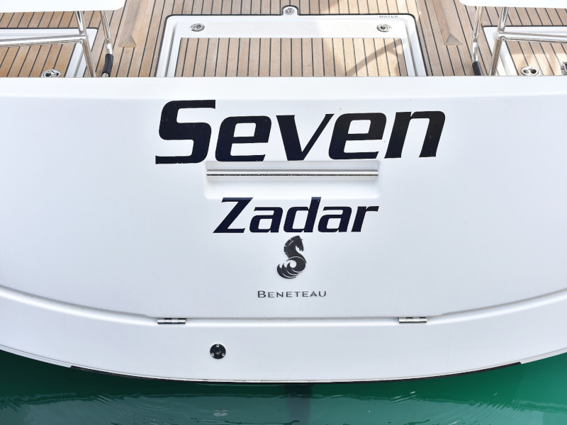 SEVEN 