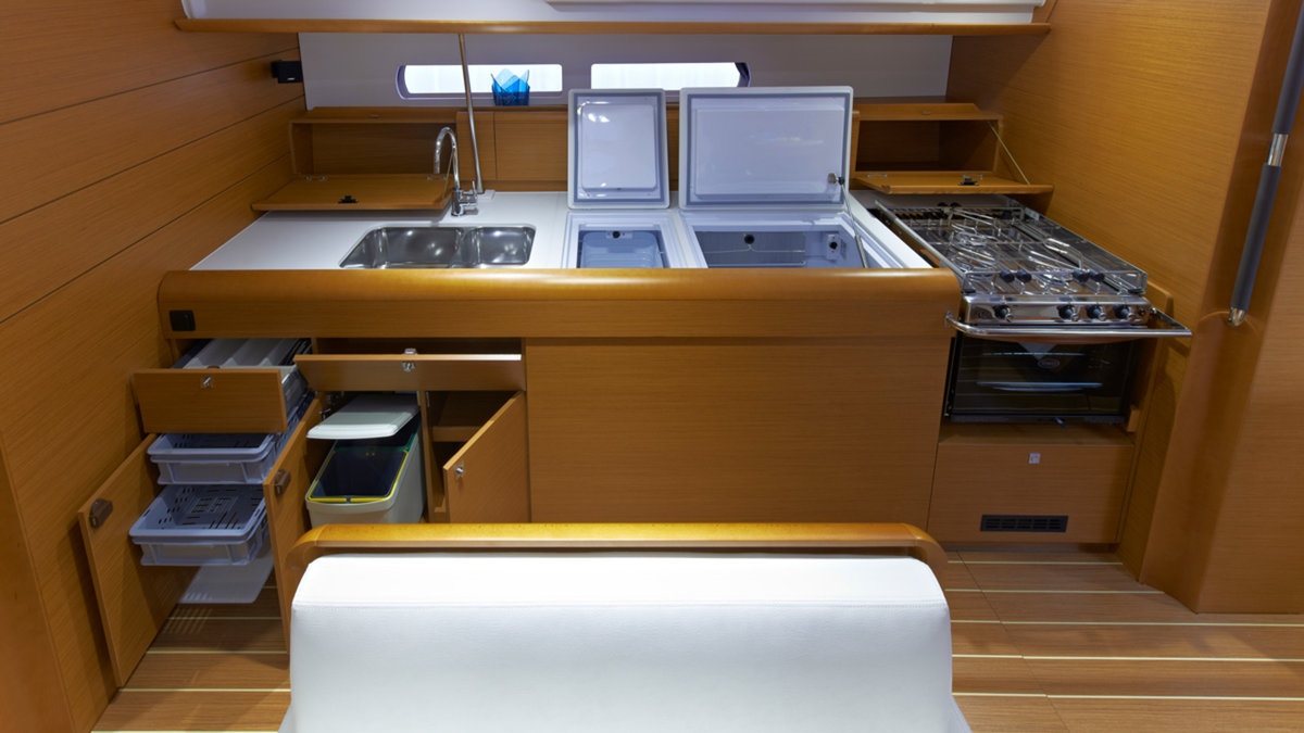 Sunsail 47 Premium Plus