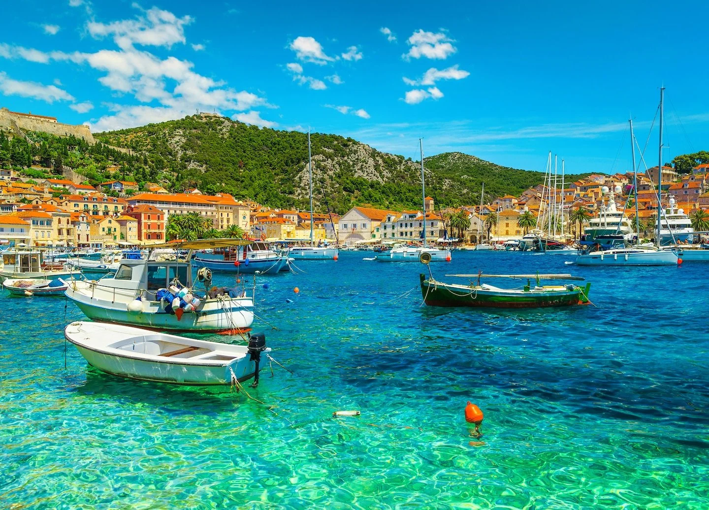 Farklı tatil planları, farklı charter çözümleri gerektirir.